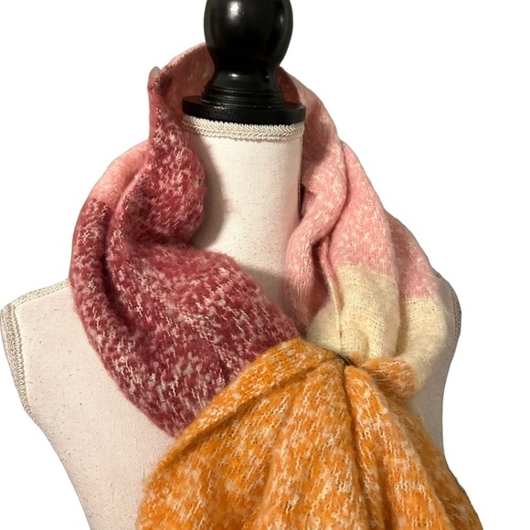 Sonoma Goods For Life® Twisted Fringe Brushed Blanket Scarf Colorblock Fall NEW - Picture 5 of 7